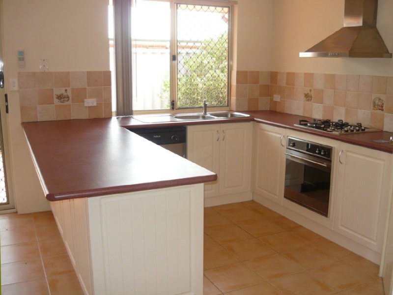 Unit 2/18-20 Ivanhoe Street, Bassendean WA 6054