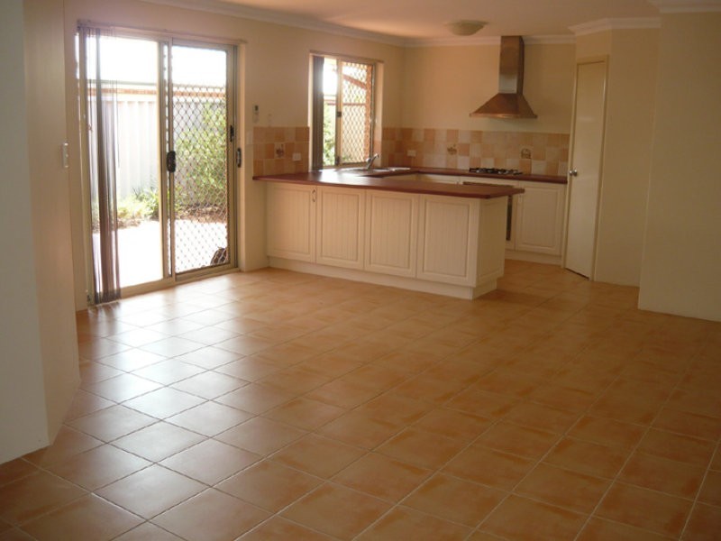 Unit 2/18-20 Ivanhoe Street, Bassendean WA 6054