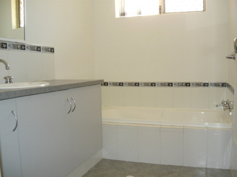 Unit 2/18-20 Ivanhoe Street, Bassendean WA 6054