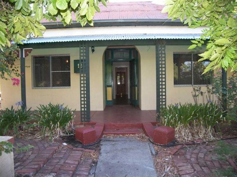 18 Mathoura Street, Midland WA 6056
