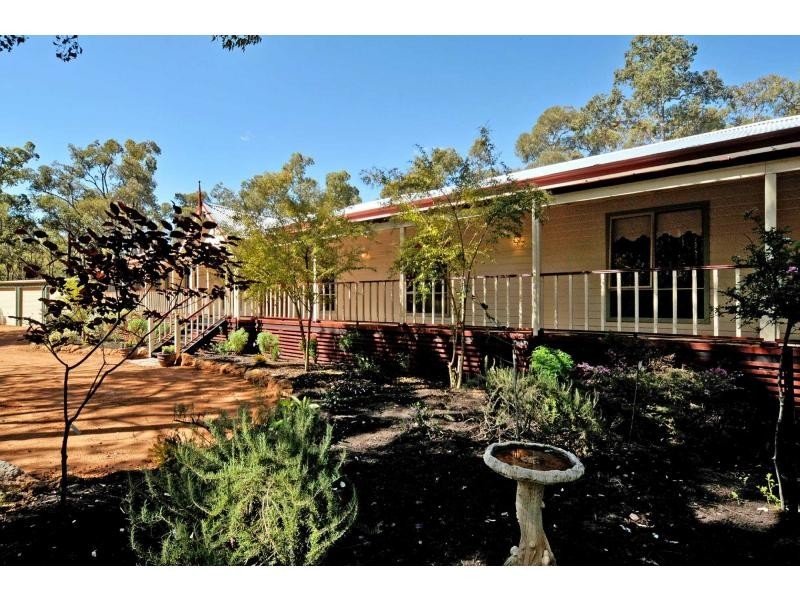 300 Zamia Drive, Mundaring WA 6073