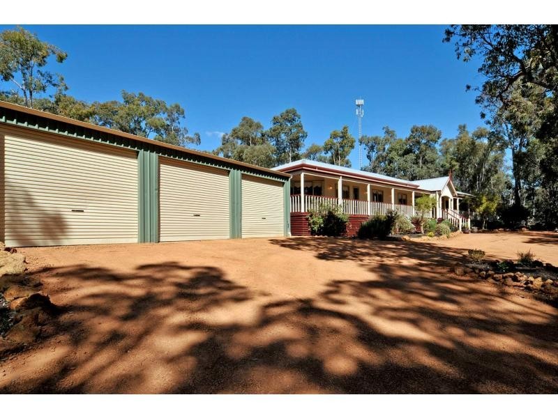 300 Zamia Drive, Mundaring WA 6073