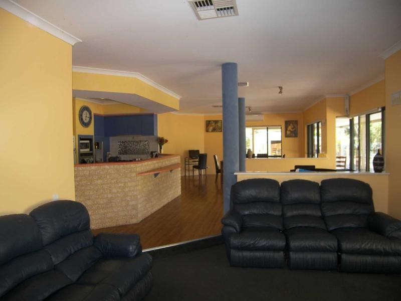 50 Erin Dale, Stoneville WA 6081