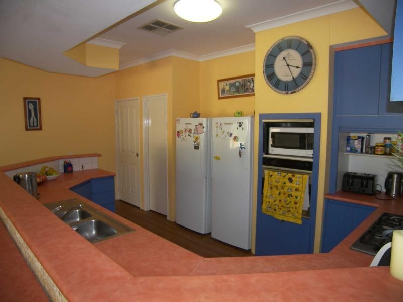 50 Erin Dale, Stoneville WA 6081