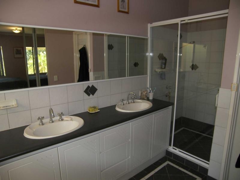 50 Erin Dale, Stoneville WA 6081