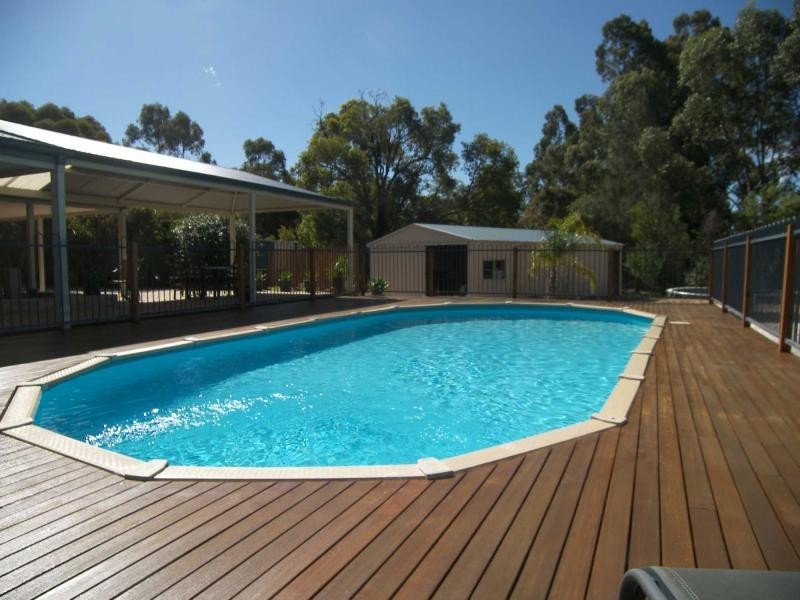 50 Erin Dale, Stoneville WA 6081