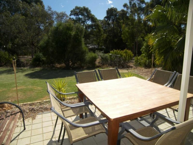 50 Erin Dale, Stoneville WA 6081