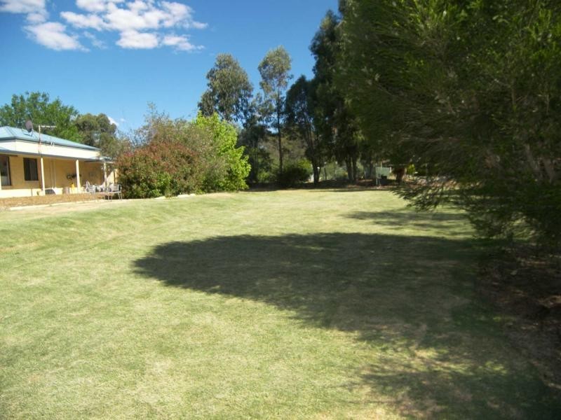 50 Erin Dale, Stoneville WA 6081