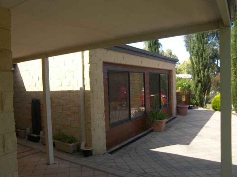 50 Erin Dale, Stoneville WA 6081