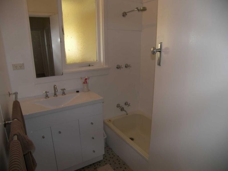 49 Jinda Road, Koongamia WA 6056