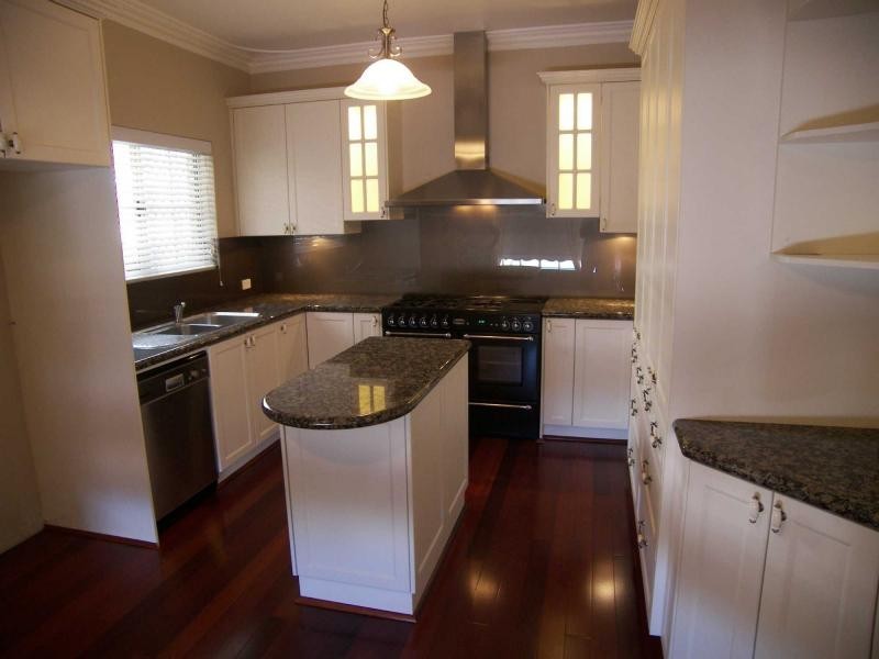 16 Houghton Close, South Guildford WA 6055