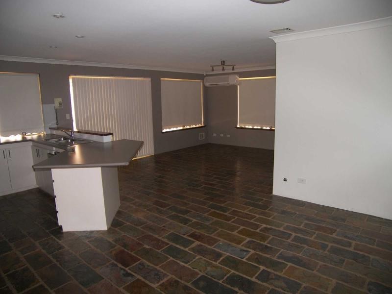19 Golden Ash Gardens, Helena Valley WA 6056