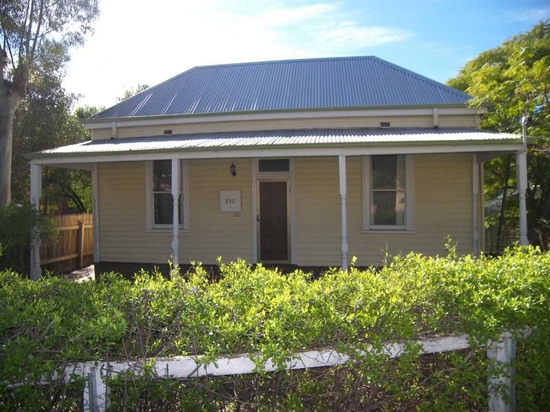 212 Peninsula Road, Maylands WA 6051