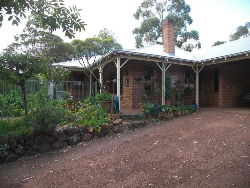 1095 Glen Road, Darlington WA 6070