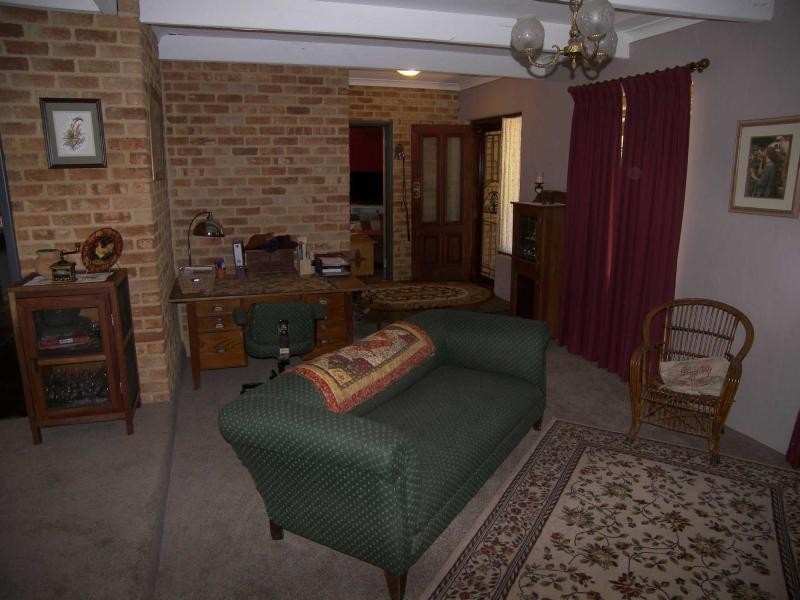 24 Feldman Crescent, Parkerville WA 6081