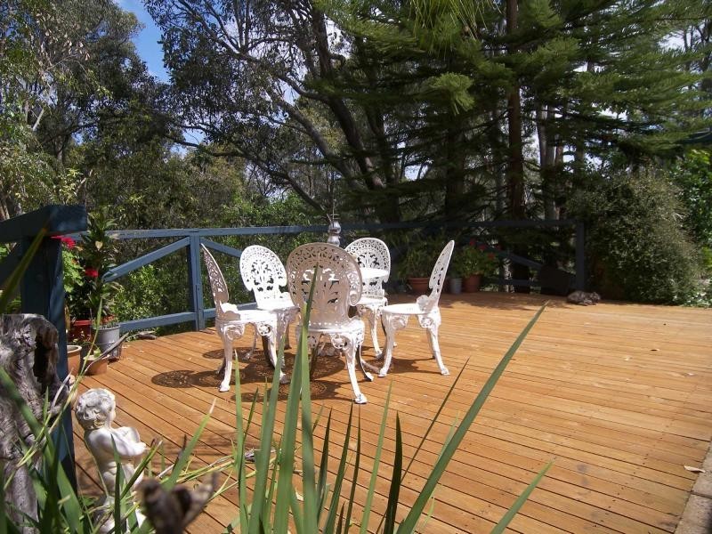 24 Feldman Crescent, Parkerville WA 6081