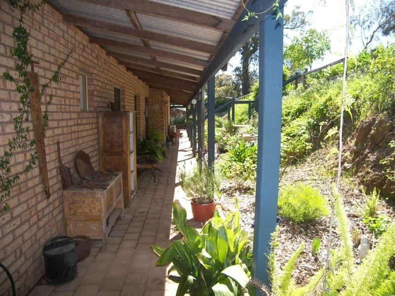 24 Feldman Crescent, Parkerville WA 6081