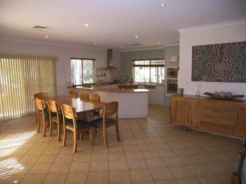 1 Goddard Place, Stoneville WA 6081