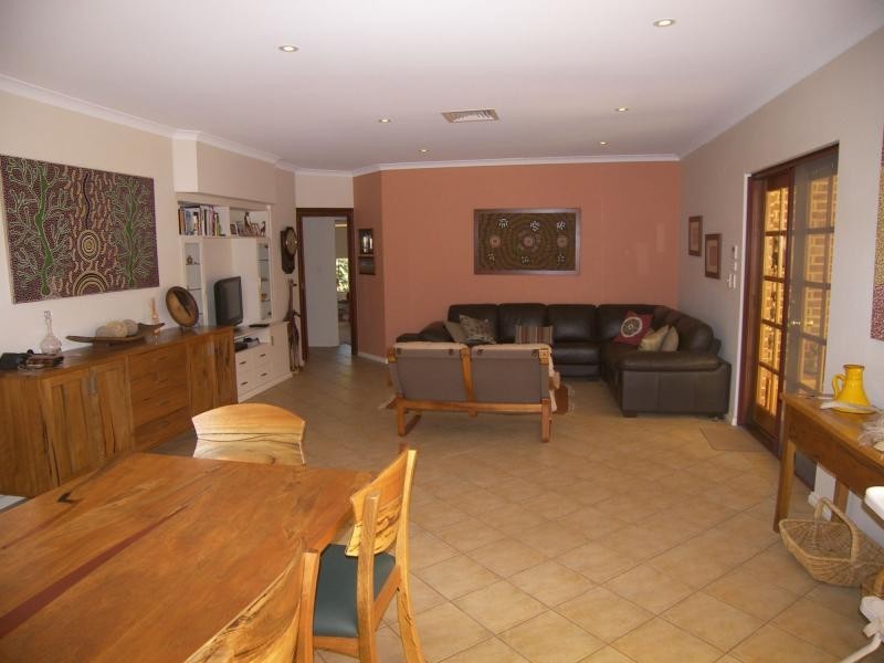 1 Goddard Place, Stoneville WA 6081