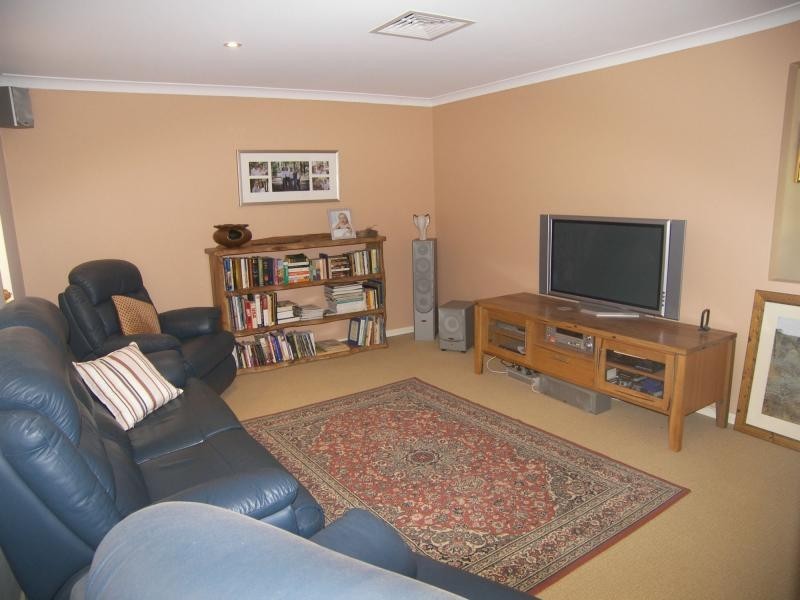 1 Goddard Place, Stoneville WA 6081