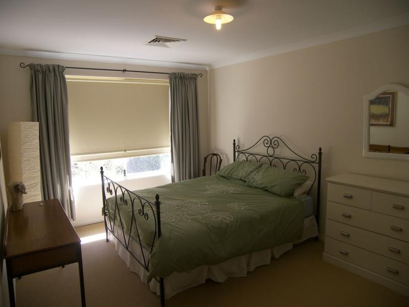 1 Goddard Place, Stoneville WA 6081