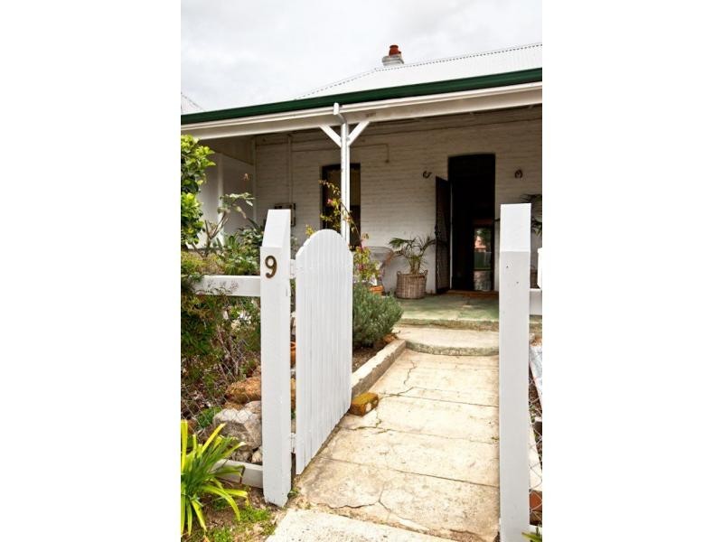 9 Turton Street, Guildford WA 6055