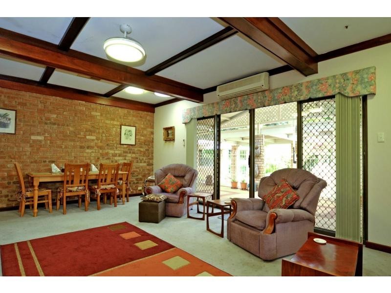 6 Tee Avenue, Mundaring, Mundaring WA 6073