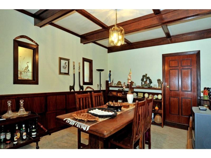 6 Tee Avenue, Mundaring WA 6073