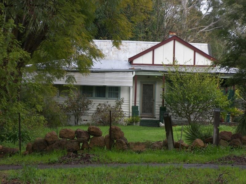 12 Hardey Road, Glen Forrest WA 6071