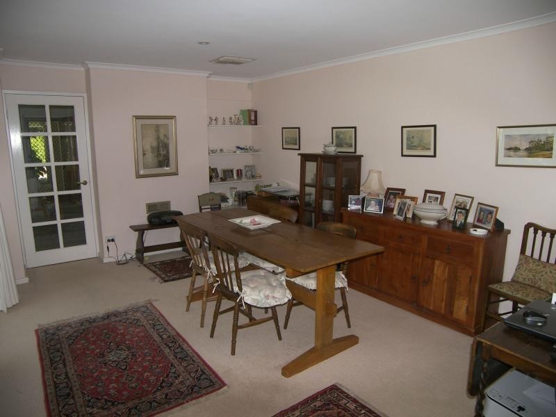 25 Jarrah Road, Mundaring WA 6073