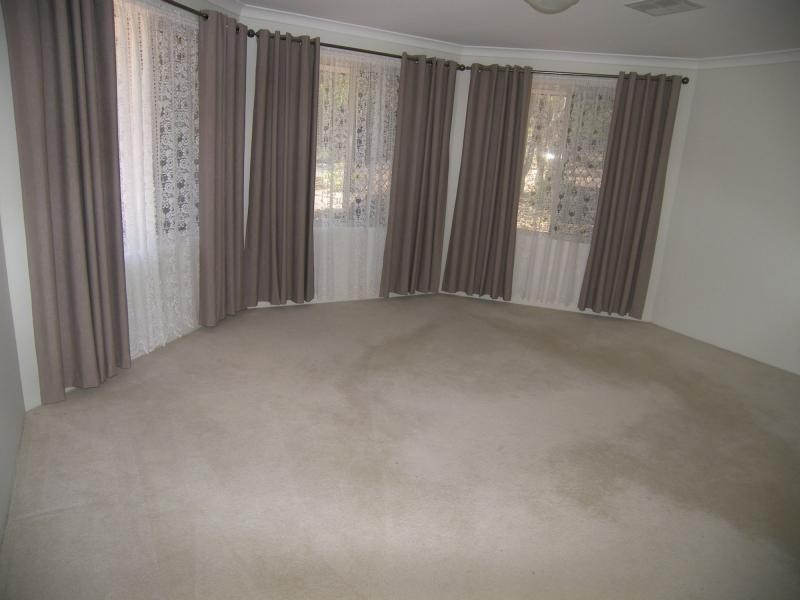 2 Selkirk Road, Mundaring WA 6073