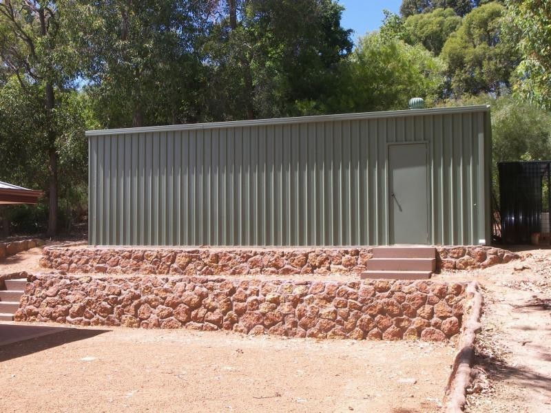 2 Selkirk Road, Mundaring WA 6073