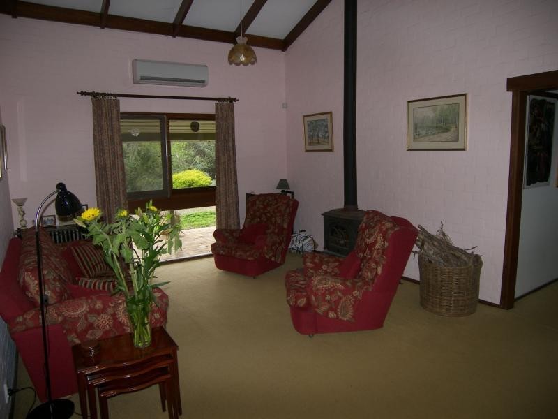 3 Oakleigh Road, Darlington WA 6070