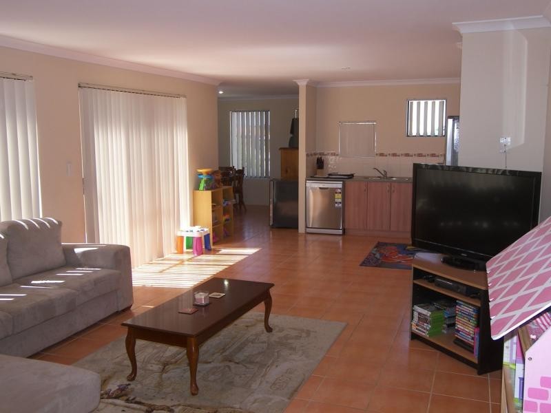 3/5 Milson Terrace, Ellenbrook WA 6069