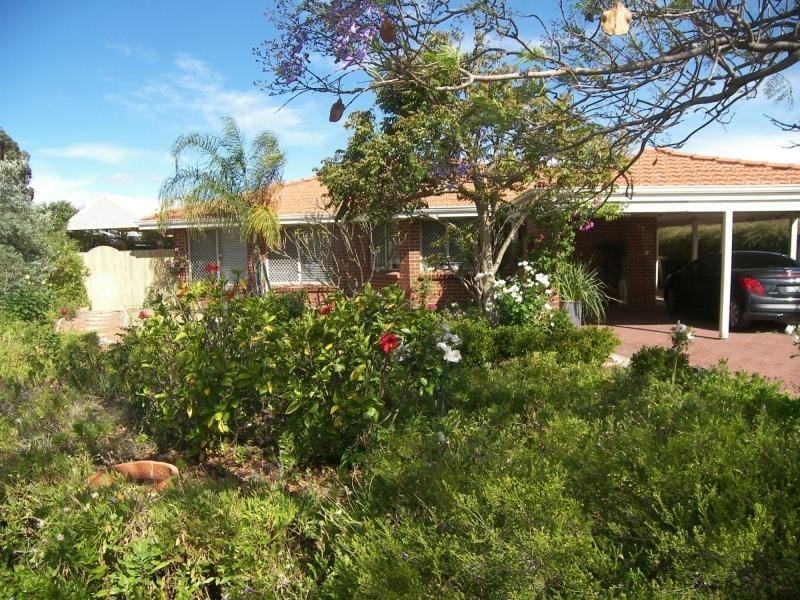 11 Edgar Wilkes Entrance, South Guildford WA 6055