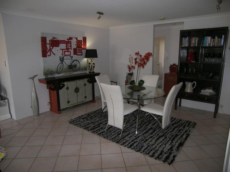 11 Edgar Wilkes Entrance, South Guildford WA 6055