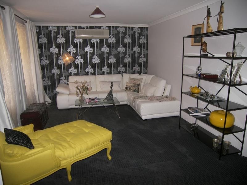 11 Edgar Wilkes Entrance, South Guildford WA 6055