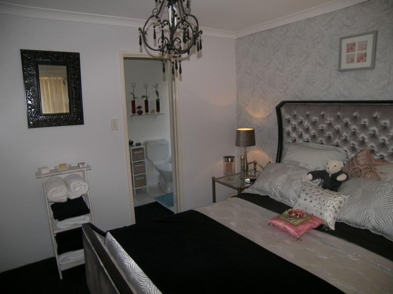 11 Edgar Wilkes Entrance, South Guildford WA 6055