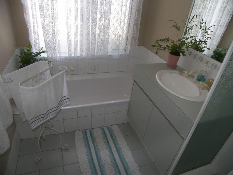 11 Edgar Wilkes Entrance, South Guildford WA 6055