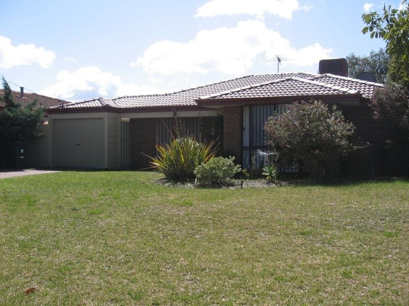 2 Tanby Place, Cooloongup WA 6168