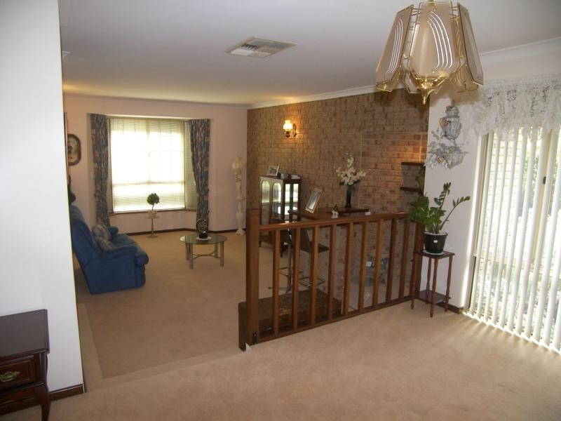 16 Settler Place, Greenmount WA 6056