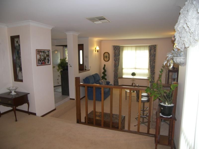 16 Settler Place, Greenmount WA 6056