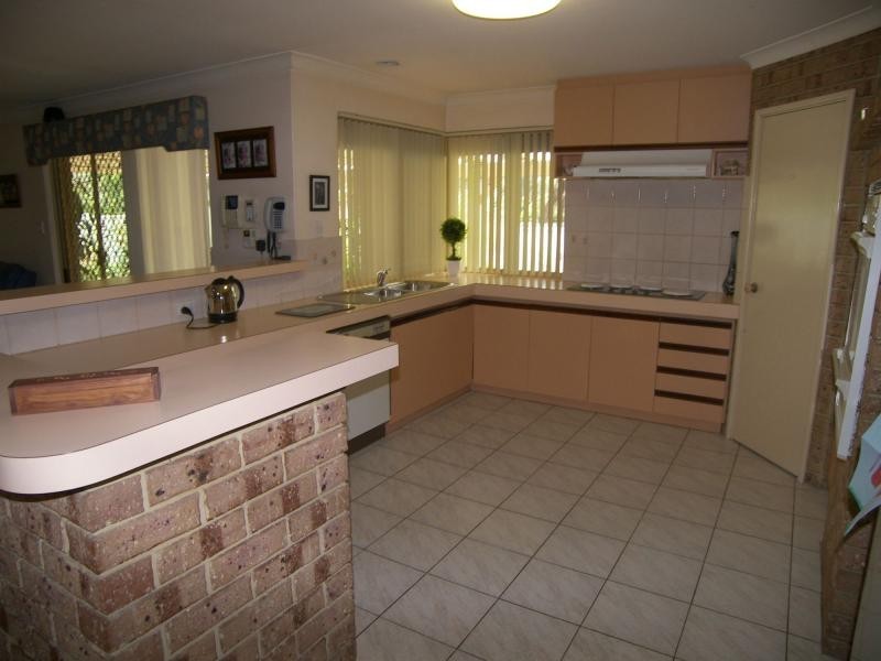 16 Settler Place, Greenmount WA 6056