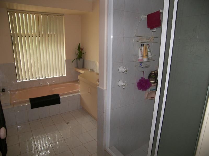 16 Settler Place, Greenmount WA 6056