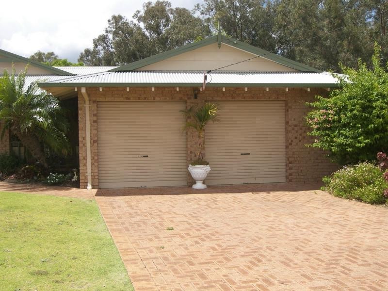 16 Settler Place, Greenmount WA 6056