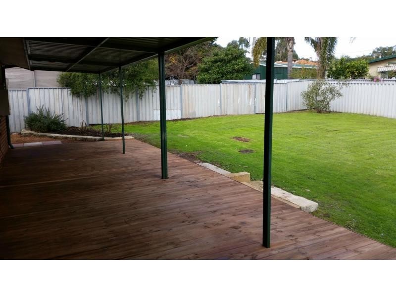 14 Clianthus Way, Koongamia WA 6056