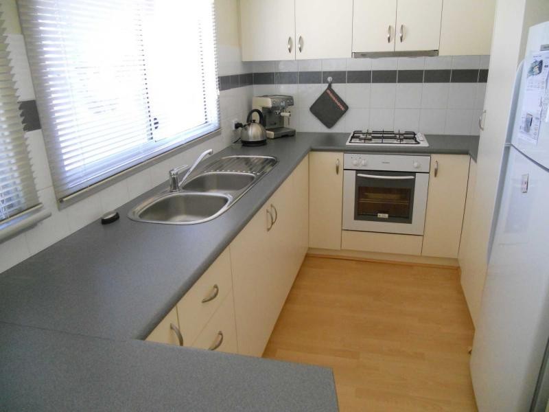 3 Jinda Road, Koongamia WA 6056