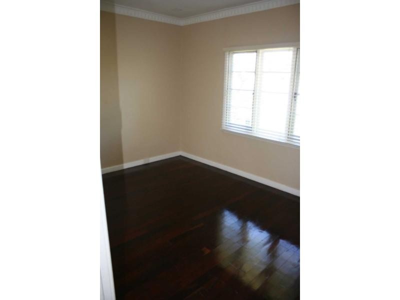 27 Jinda Road, Koongamia WA 6056