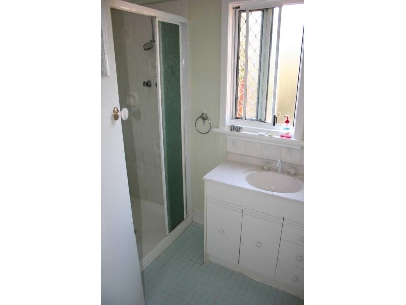 27 Jinda Road, Koongamia WA 6056