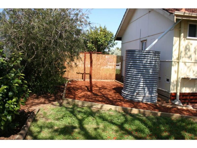 27 Jinda Road, Koongamia WA 6056